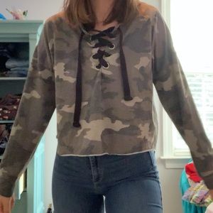 Camouflage cropped black tie up long sleeve